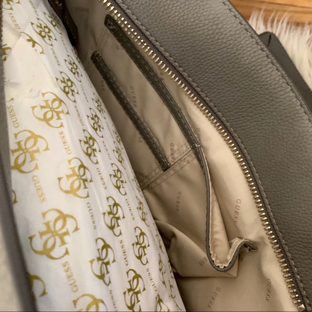 NWT Guess Tote/Laptop case Bag Purse Amazing Deal! - Picture 8 of 8